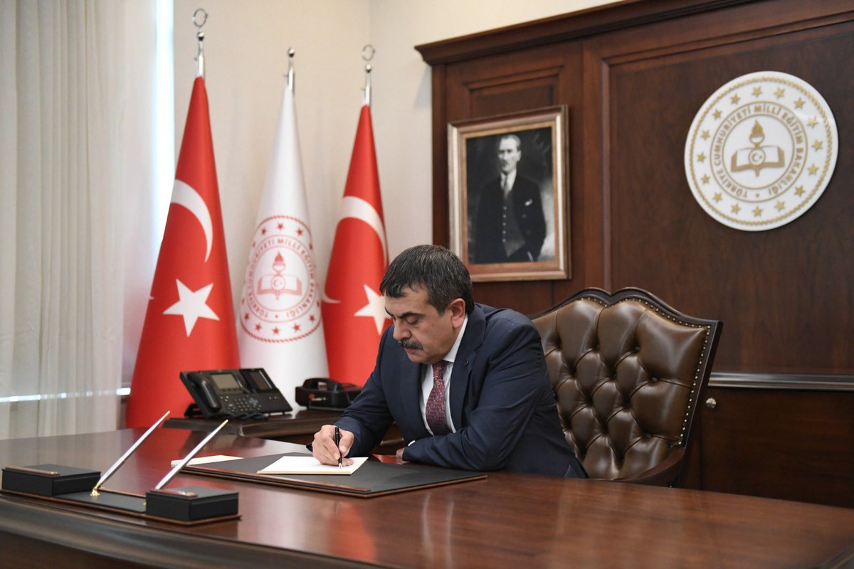 Millî Eğitim Bakanlığı (@tcmeb) on Twitter photo Millî Eğitim Bakanı <a href="/Yusuf__Tekin/">Yusuf Tekin</a>, Star Gazetesi'nin Fikir Eki “Açık Görüş” İçin “Millî Bir Mesele Olarak Maarif Modeli” Başlıklı Bir Yazı Kaleme Aldı
“Gayemiz; yetkin ve erdemli insan hedefine, ruh ve beden bütünlüğünü sağlayarak erişmektir. Sorgulayıcı, üretken, bilge, Millî Eğitim Bakanı <a href="/Yusuf__Tekin/">Yusuf Tekin</a>, Star Gazetesi'nin Fikir Eki “Açık Görüş” İçin “Millî Bir Mesele Olarak Maarif Modeli” Başlıklı Bir Yazı Kaleme Aldı
“Gayemiz; yetkin ve erdemli insan hedefine, ruh ve beden bütünlüğünü sağlayarak erişmektir. Sorgulayıcı, üretken, bilge,