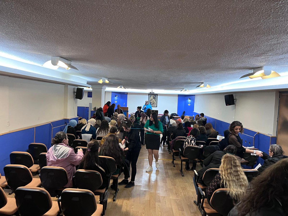 Altınokta Kadın Meclisi için Şubemizin kadın delegelerini belirleyen seçim yapıldı. Kullanılan 53 oydan 34 ünü alan Selma Alp ve 19 unu alan Ayşe Özkan asil delege, Mukadder Dolgun Uğurlu ve Yıldız Çelik yedek delege olarak seçildiler. Görevlerinde başarılar dileriz.