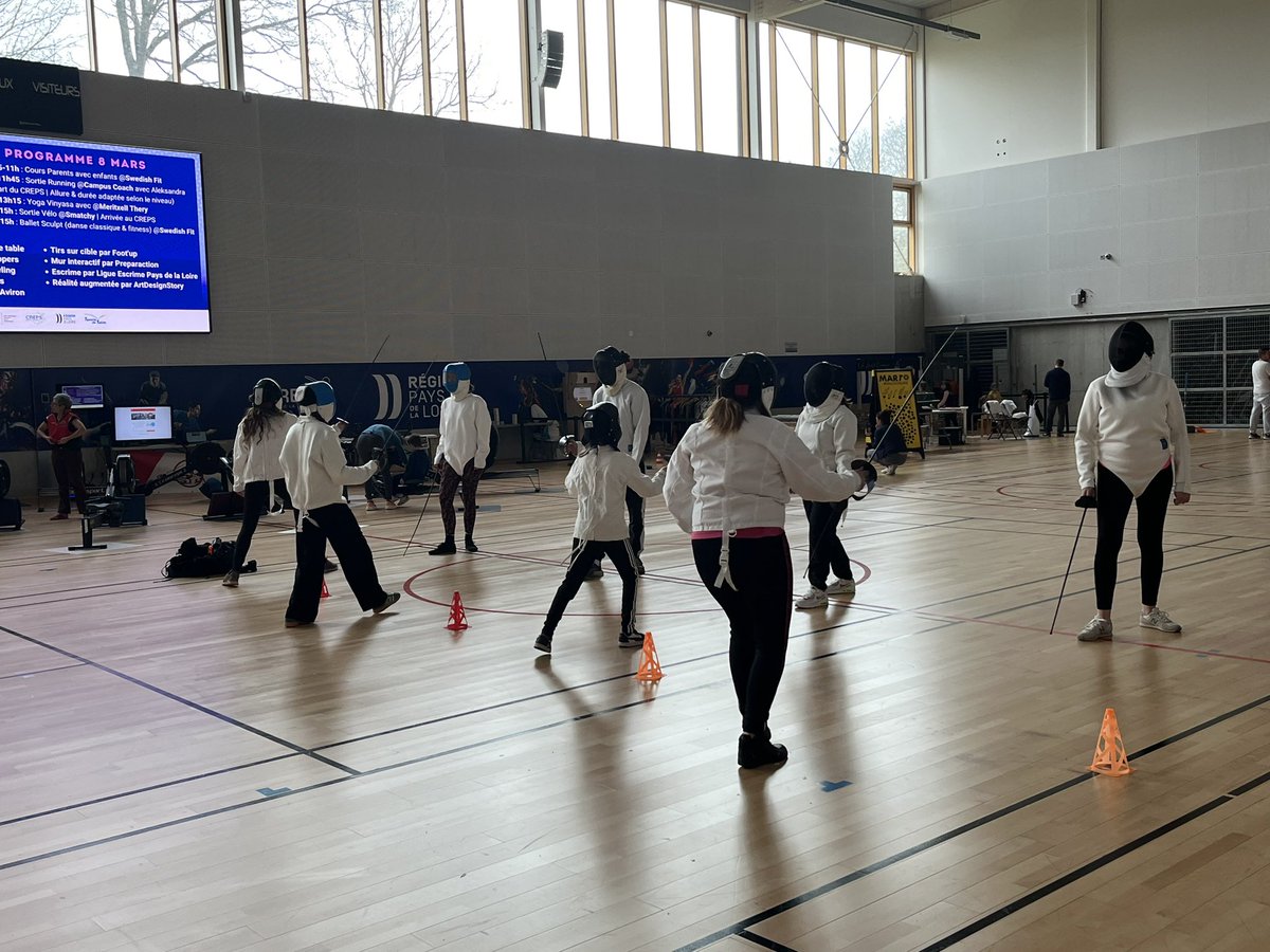WEISSPauline1's tweet image. #8mars #journeedroitsdesfemmes 
🏓⚽️🤺🚣‍♂️Les ateliers d’initiation à la pratique sportive battent leur plein au @creps_pdl tout au long de la journée  

👏 et 🙏 Merci aux ligues de la Region @paysdelaloire, comités départementaux 44 et et aux différents acteurs présents !