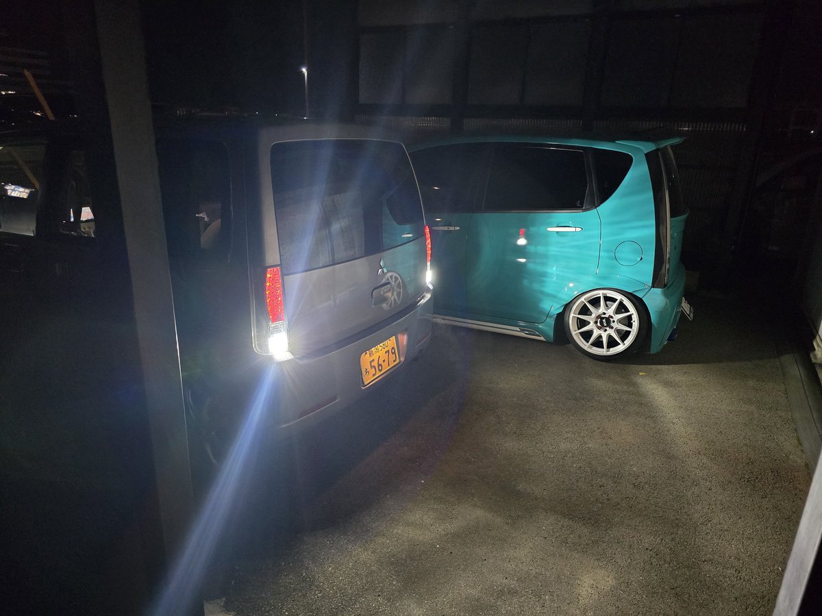 norikichi175's tweet photo. 更に横に車があって
後ろに壁があった時の比較！
@CHILLMINA_LED https://t.co/IokRzPGF1b