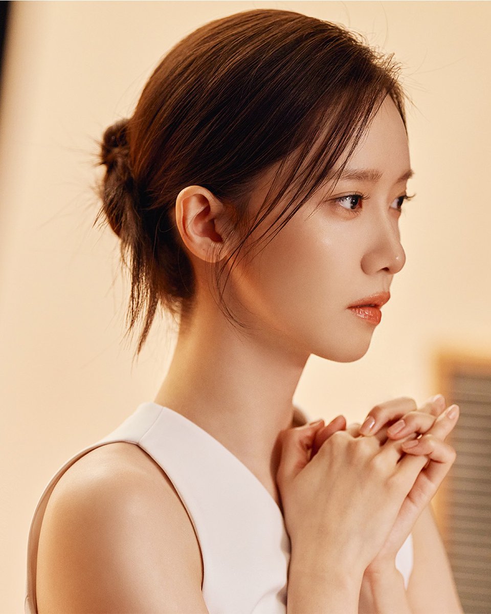 limyoong_'s tweet photo. "Radiance in every frame! ✨ Witness LIM YOONA’s stunning first shoot as Sulwhasoo’s Global Ambassador. More beauty to come! https://t.co/RukdUKU8hv