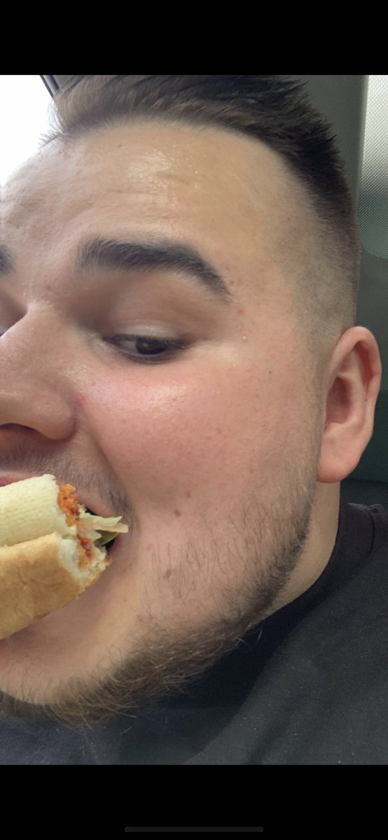 Happy Birthday <a href="/PsYchO_r6s/">René | PsYchO</a> 🥳 hoffentlich schmeckt dein Geburtstagsessen genau so wie es dir im Bild geschmeckt hat :)