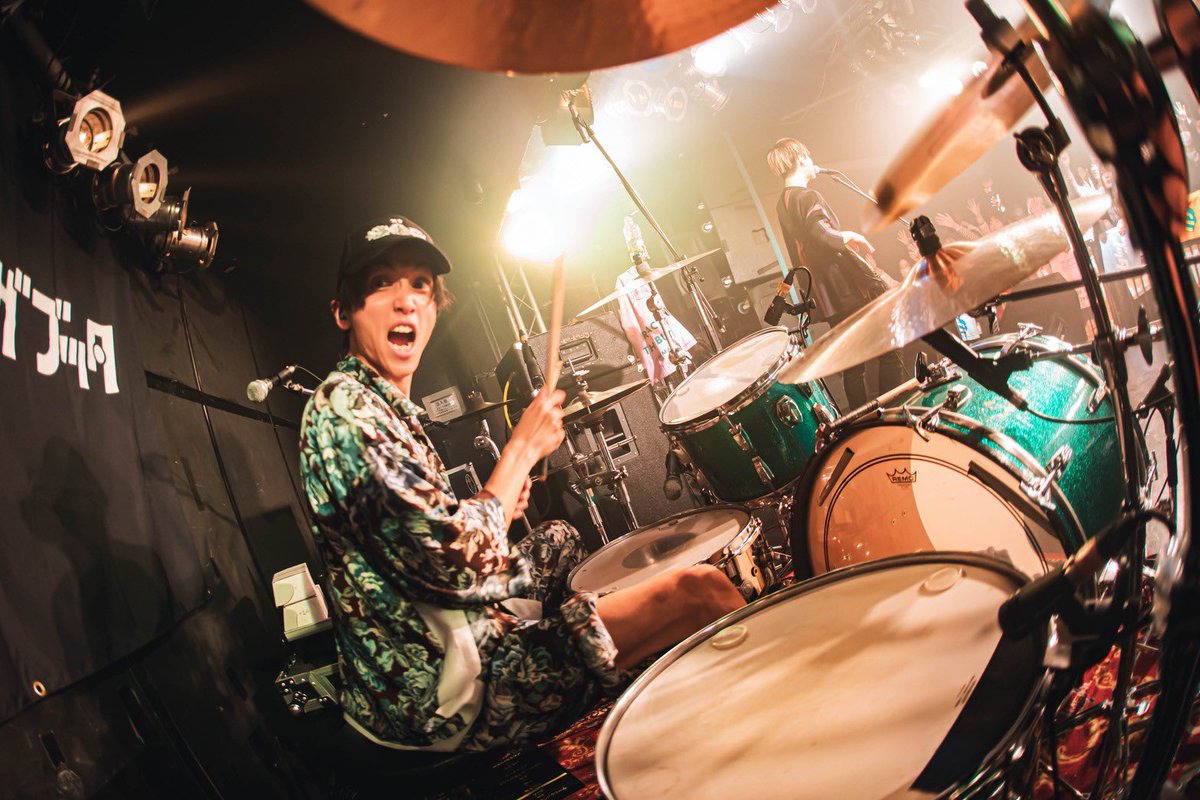 【 ワンマンツアー福岡終了🎉 】

●3/8(土) 福岡DRUM SON

リアクション ザ ブッタ
ONEMAN TOUR 2025

photo by <a href="/mio_photocam/">みおちん</a> 

福岡ワンマンありがとうございました!!
明日は大阪ワンマン🎸
