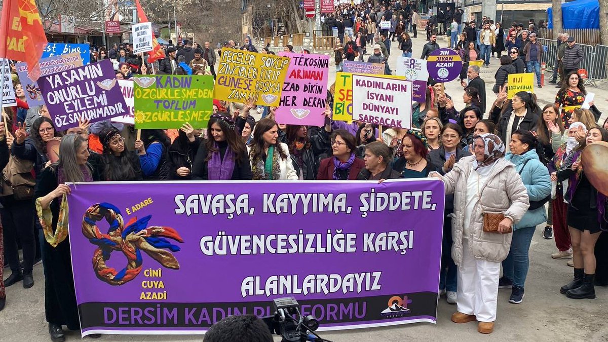 xetajine's tweet photo. 📍Dersîm 

“Kadın ��zgürleşmeden Toplum Özgürleşmez.” bilinciyle 8 Mart’ı genç kadın coşkusuyla kutlamak ve örgütlü bilinci yükseltmek için alanlardayız. 

#direnişeçağrıvar 
#JinJiyanAzadi #8Mart25 https://t.co/WaOucBDpq9