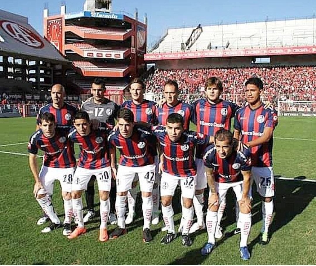 MetodoAzulgrana's tweet image. 15-6-13 

“Los grandes nunca descienden”