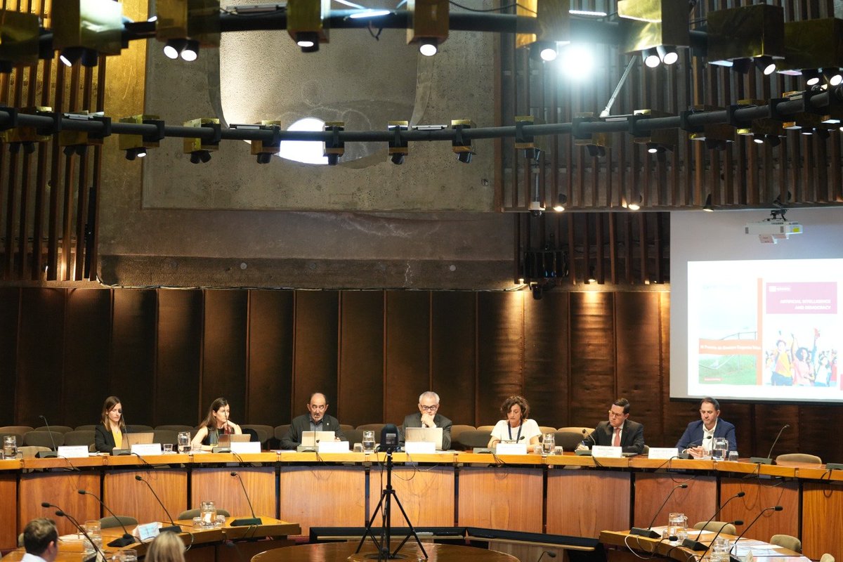 marcollinas's tweet photo. Acá van links a los dos días de conferencia sobre Inteligencia Artificial de esta semana. Un mensaje quedó claro: desde CEPAL estaremos enfocándonos en las oportunidades de la IA para abordar los retos de desarrollo de la región.
📽️https://t.co/Tbcn4olv9a

https://t.co/CRa5kj7SMN https://t.co/IZ1X3MilMl