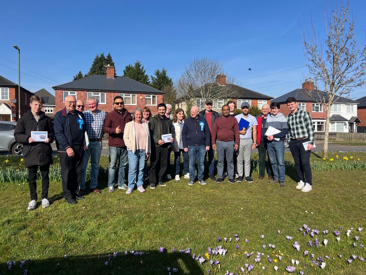 Cllr Prish Sharma (@prishsharma1) on Twitter photo Great start of weekend in knowledge with <a href="/bhatti_saqib/">Saqib Bhatti MP</a> and Local Cllrs.
Good response on doors people are glad to be part of Solihull Borough
<a href="/solboroughcons/">Solihull Borough Conservatives</a> Great start of weekend in knowledge with <a href="/bhatti_saqib/">Saqib Bhatti MP</a> and Local Cllrs.
Good response on doors people are glad to be part of Solihull Borough
<a href="/solboroughcons/">Solihull Borough Conservatives</a>