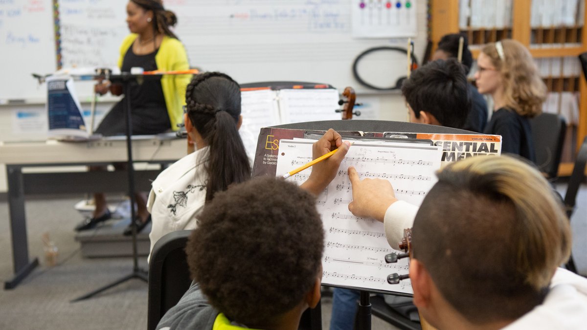 Did you know that music has a way to improve #SEL? Music can actually be used as a way to form a deeper understanding of our emotions. Learn more from this article

loom.ly/4lU4UCY
