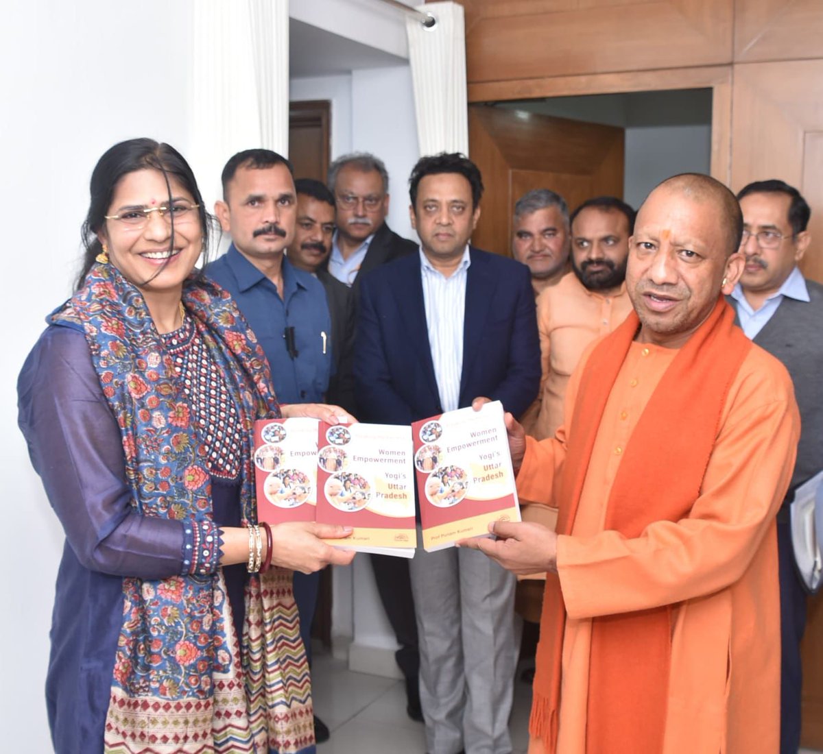 Yogi Adityanath Office (@myogioffice) on Twitter photo मुख्यमंत्री श्री <a href="/myogiadityanath/">Yogi Adityanath</a> जी महाराज से आज नई दिल्ली में जेएनयू की प्रोफेसर पूनम कुमारी जी ने शिष्टाचार भेंट की।
इस अवसर पर महाराज जी को उन्होंने अपनी पुस्तक Breaking the Barriers : Women Empowerment in Yogi's Uttar Pradesh भी भेंट की।
<a href="/HindiPunam/">Prof. Punam Kumari Singh, JNU</a> मुख्यमंत्री श्री <a href="/myogiadityanath/">Yogi Adityanath</a> जी महाराज से आज नई दिल्ली में जेएनयू की प्रोफेसर पूनम कुमारी जी ने शिष्टाचार भेंट की।
इस अवसर पर महाराज जी को उन्होंने अपनी पुस्तक Breaking the Barriers : Women Empowerment in Yogi's Uttar Pradesh भी भेंट की।
<a href="/HindiPunam/">Prof. Punam Kumari Singh, JNU</a>