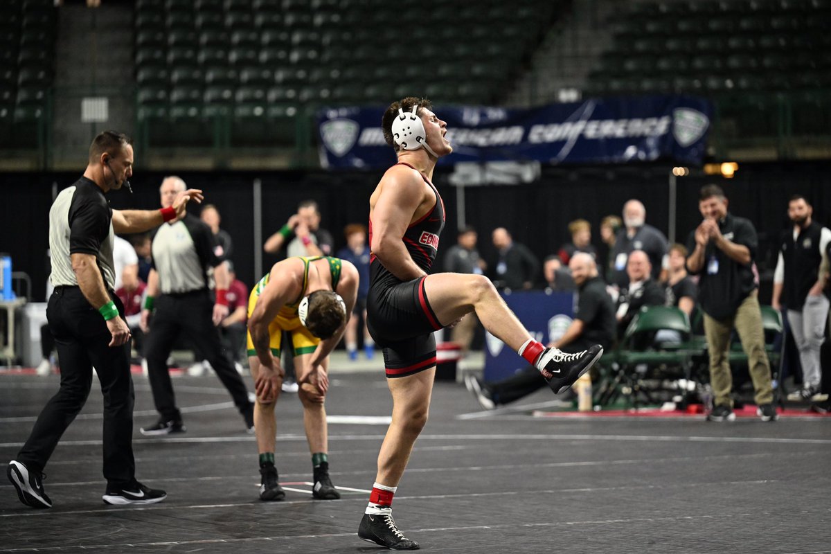 Here we Go!!! 
Day Two at The MAC Championships!
8️⃣-Fighting Scots ready to battle. #BoroBullt