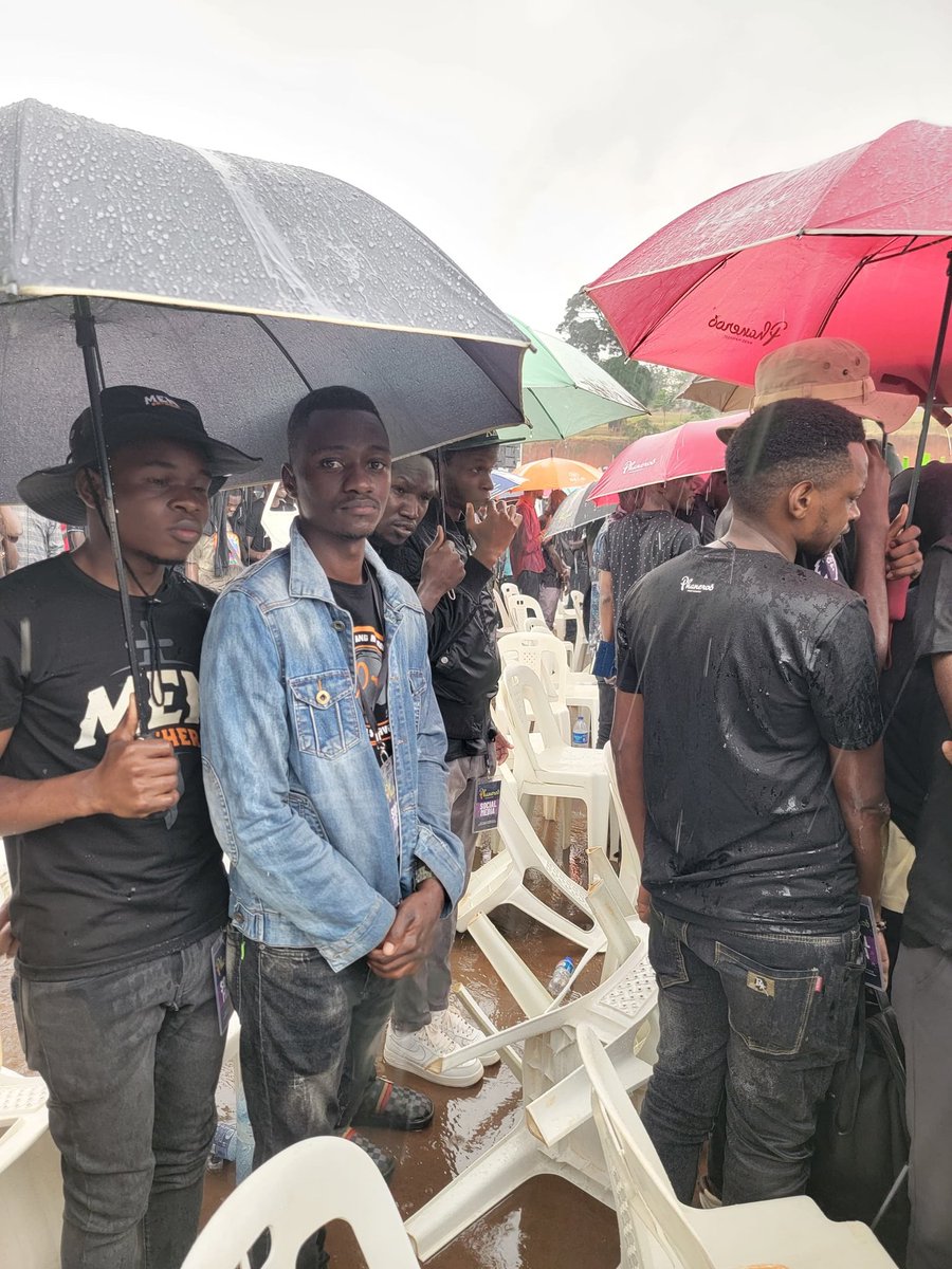 CaizLawrence's tweet image. So the rain π§οΈ couldn't stop men from Gathering.
#MenGatherVIII
#PhanerooGroundsNaguru
#TheManProject