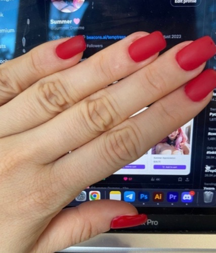 Winter_Dom_Sis's tweet photo. I just received Summer’s Nails 🩷 from Happy Women’s Day via Throne. Thank you! https://t.co/Q5tmYFgop2 #Wishlist #Throne https://t.co/0WNE8TxmEk