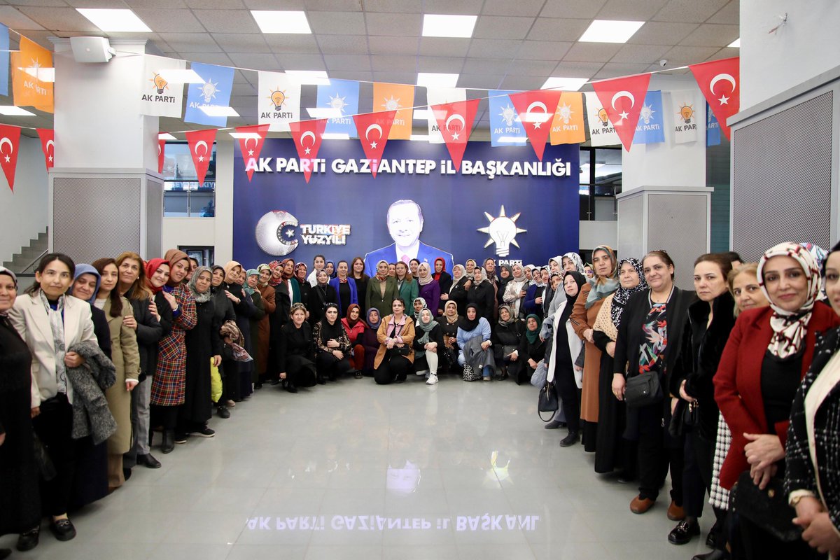 AK Kadın Gaziantep (@akkadinantep) on Twitter photo 8 Mart Dünya Kadınlar Günü dolasıyla gerçekleştirdiğimiz basın açıklamasına İl Başkanımız Sn <a href="/fmfedaioglu/">Fatih Muhaddis FEDAİOĞLU</a>'nun katılımıyla;İl Kadın Kolları Başkanımız Sn <a href="/avdilanensari/">Av Dilan Ensari</a> tarafından gerçekleştirildi.
#KadınlarlaYükselenTürkiye,güçlü yarınlara, Türkiye Yüzyılı’nda ilerliyor. 8 Mart Dünya Kadınlar Günü dolasıyla gerçekleştirdiğimiz basın açıklamasına İl Başkanımız Sn <a href="/fmfedaioglu/">Fatih Muhaddis FEDAİOĞLU</a>'nun katılımıyla;İl Kadın Kolları Başkanımız Sn <a href="/avdilanensari/">Av Dilan Ensari</a> tarafından gerçekleştirildi.
#KadınlarlaYükselenTürkiye,güçlü yarınlara, Türkiye Yüzyılı’nda ilerliyor.