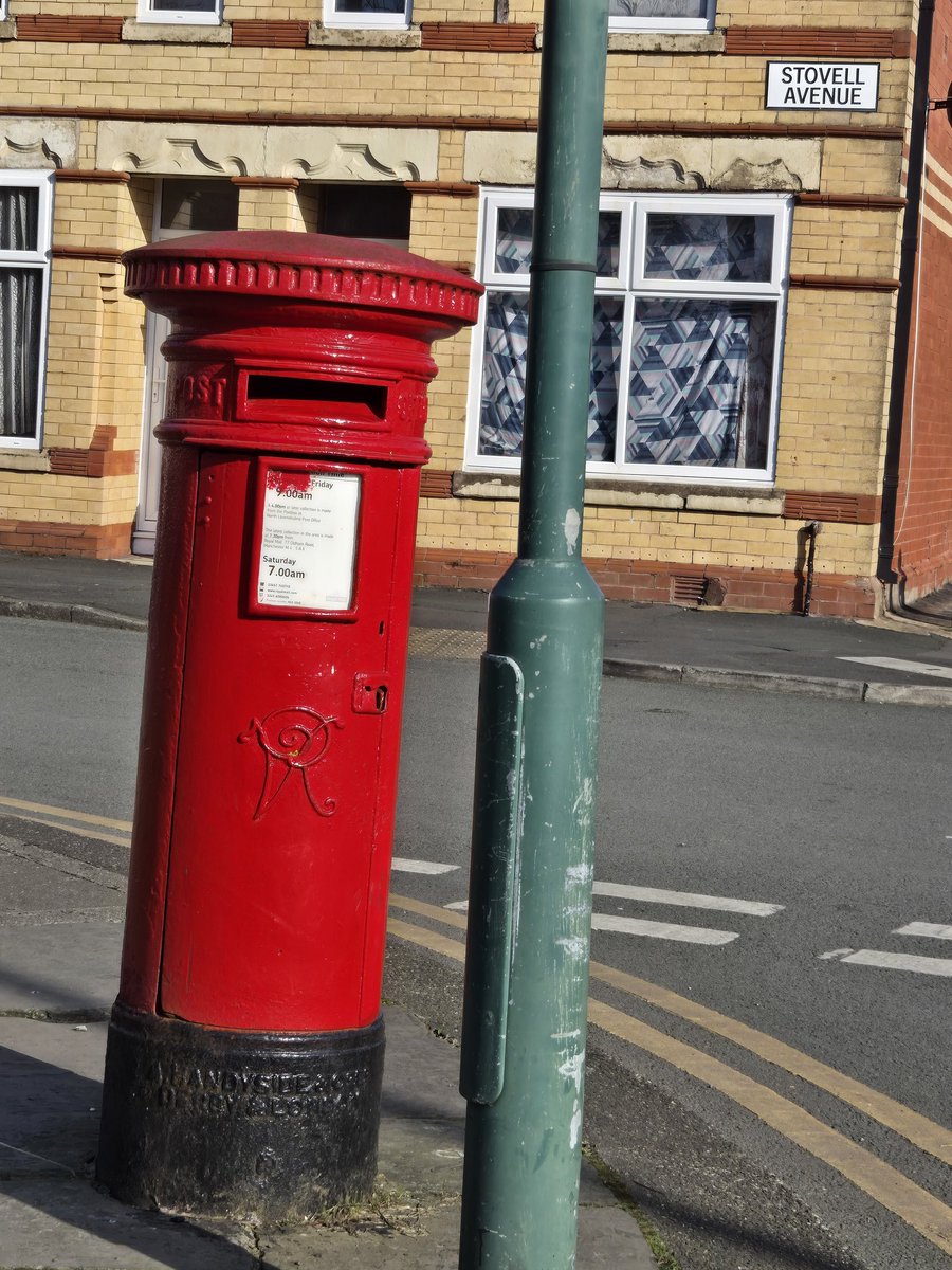 Freshly painted in the beaming South Manchester sunshine is this VR edition for today's #PostboxSaturday <a href="/letterappsoc/">Handwritten Letter</a> #letters #Manchester  #pillarbox