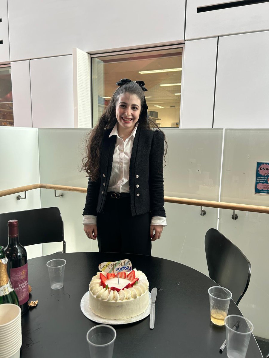 TomasLab_ICL's tweet image. Congratulations to @LilianeEleid who successfully passed her PhD viva yesterday! Here are some pictures of the post-viva celebrations. Many thanks to Prof David Hodson @daveyboyhod and Dr Bryn Owen @BrynMOwen for assessing her thesis and to David for his visit and Seminar.