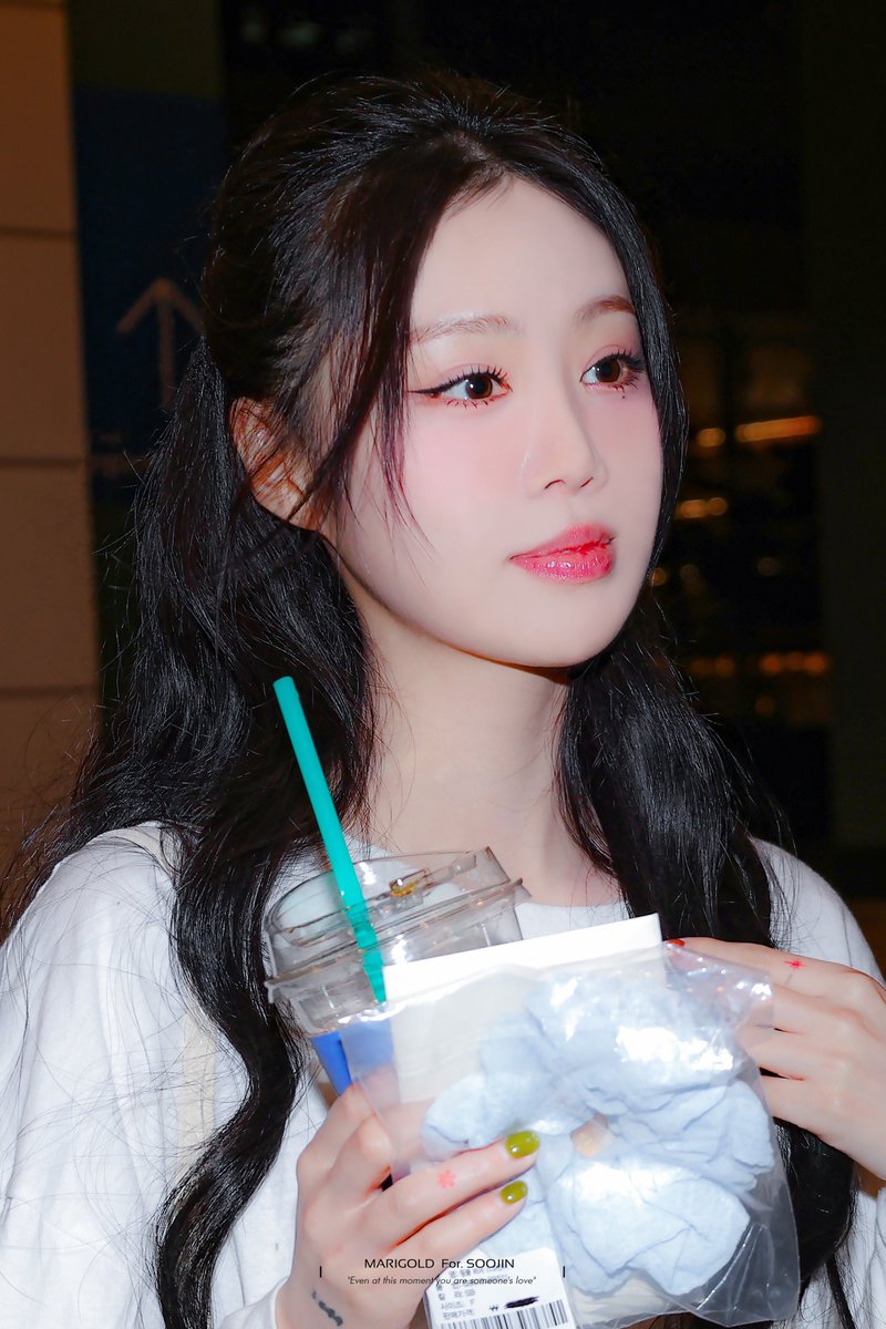 marigold_sj's tweet photo. 수지나 생일 추카해 ♥️🎉

#SOOJINDAY #HappySOOJINday
#서탱만의_아기고냥이_수탱이생일
#수진 #SOOJIN https://t.co/tL7lCAzWA2