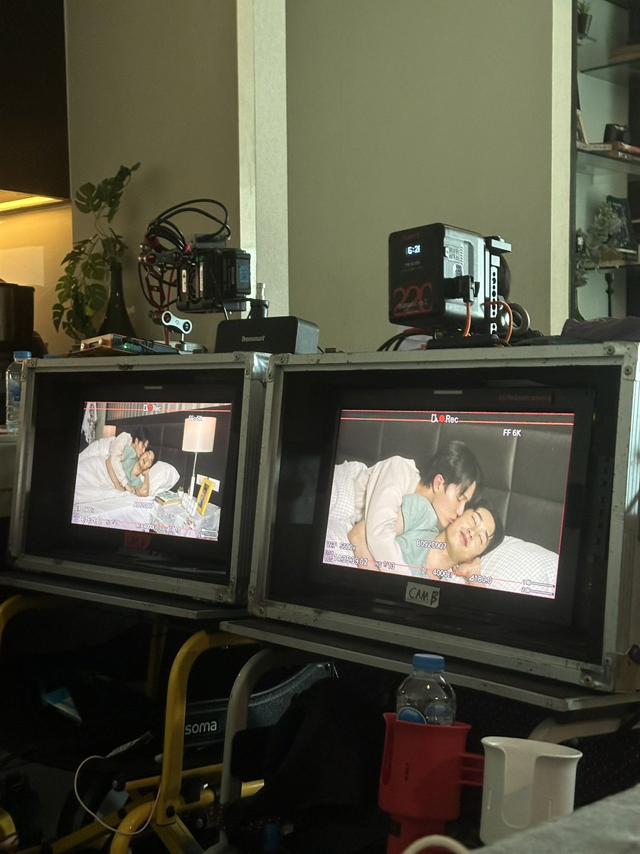 Williamjkp1's tweet image. ปิดจบตัวละครอย่างสวยงาม ก่อนอื่นผมอยากขอบคุณทุกคนมากๆจริงๆที่ให้ผมมารับบท "เธม" และ ทำซีรี่ย์เรื่องนี้ให้มัน perfect กว่าที่คิดไว้ซะอีก ไม่คิดเลยว่าวันนึงเราจะได้แสดงมาก่อน เป็นสิ่งที่จินตนาการ pop up ในหัวตลอดว่าเราอยู่ในจอเราจะเป็นยังไงนะ??…