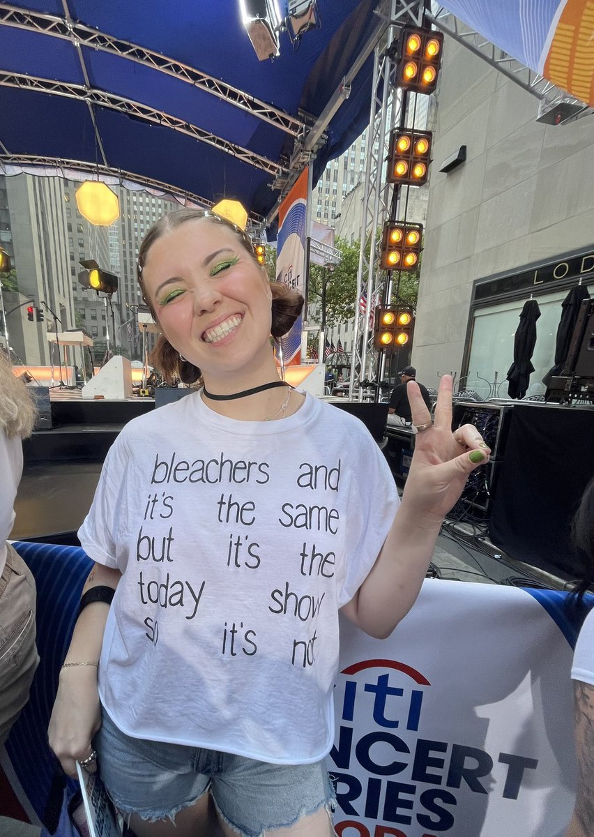 jackinganton0ff's tweet image. So many amazing memories and unforgettable times with some fucking outstanding people because of this album @bleachersmusic