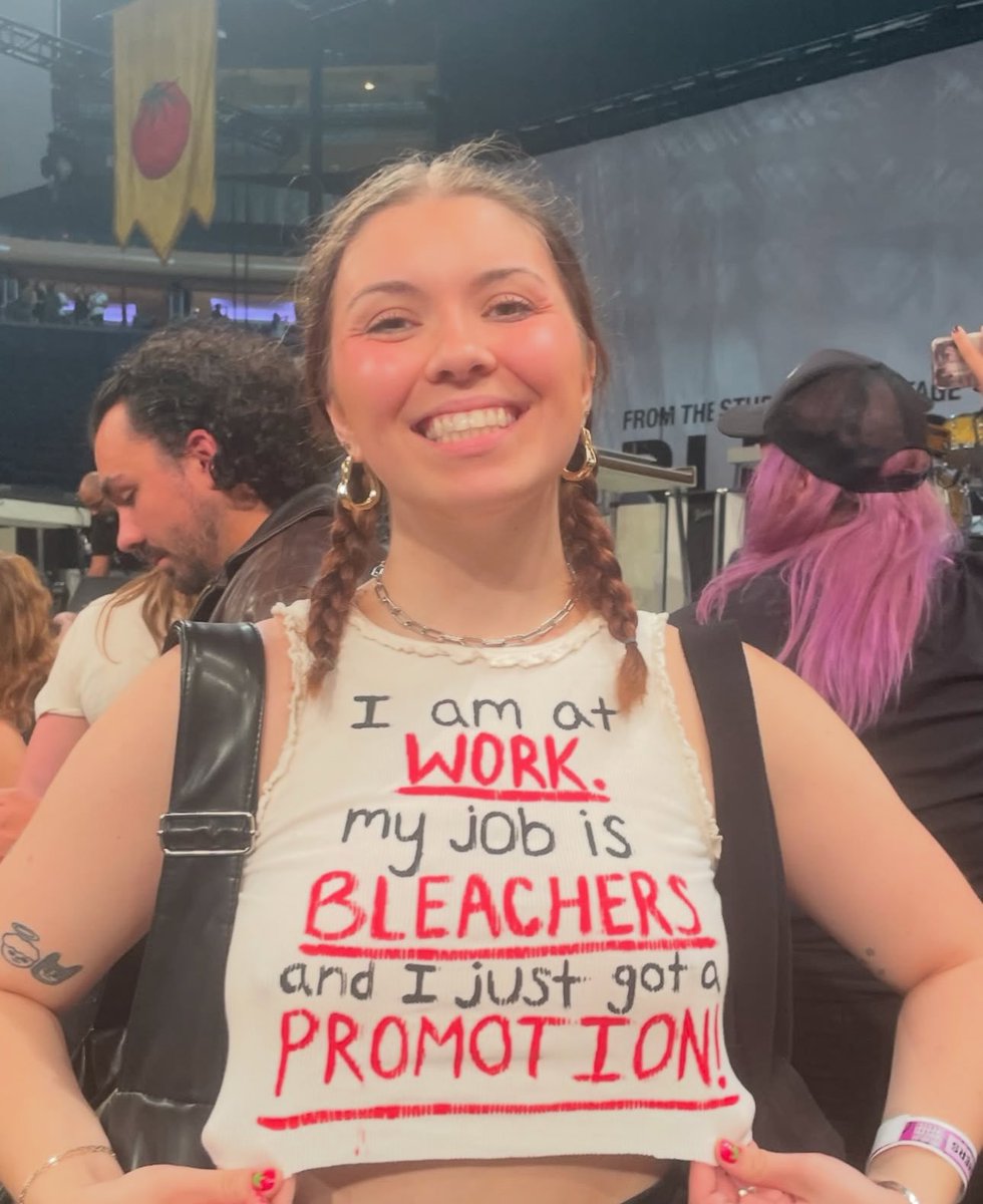 jackinganton0ff's tweet image. So many amazing memories and unforgettable times with some fucking outstanding people because of this album @bleachersmusic