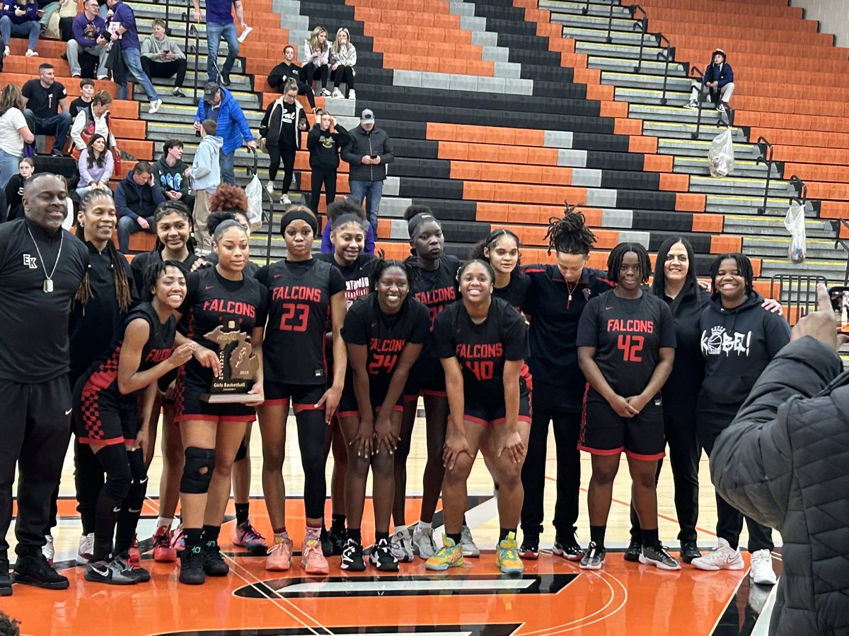 eksports_org's tweet image. 🏆DISTRICT CHAMPS🏆

Congrats to our ladies on their district title with a 44-40 win over Cal tonight! They will be playing in Regionals on Monday, March 10 at Grandville at 7:00! It's a GREAT day to be a Falcon!!!
#ekhs #eksports #basketball #sports #highschool