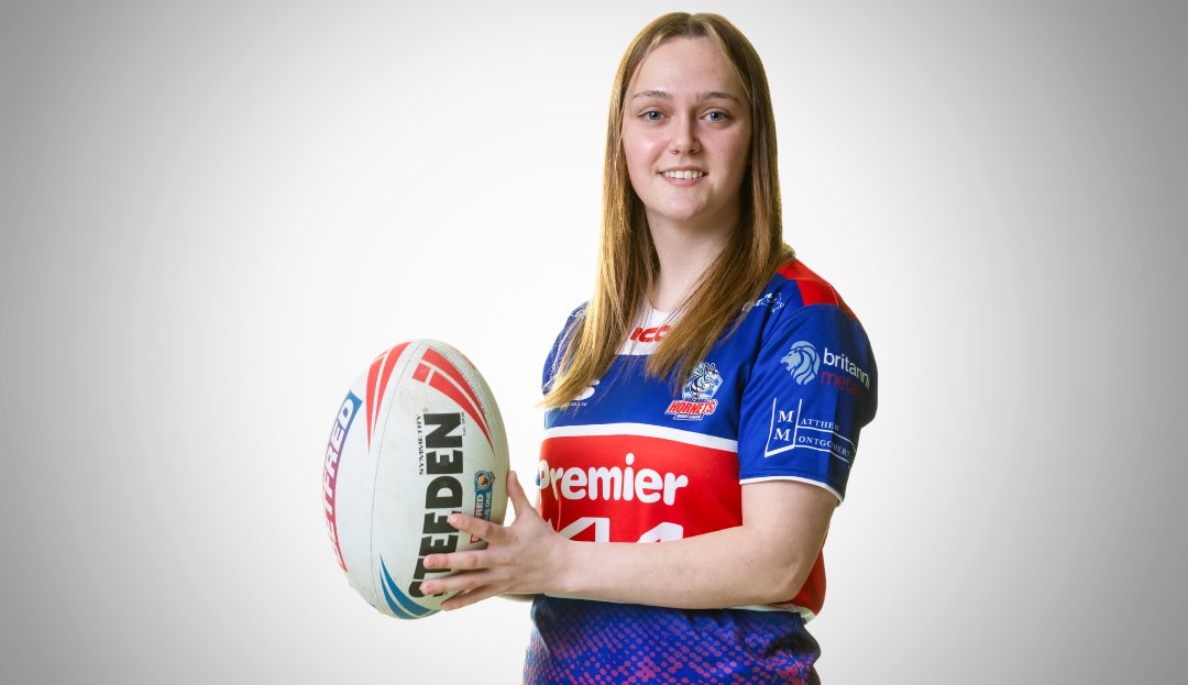 📝Signing number seven!

Outside back Millie Harris becomes the Hornets Womens' seventh signing for 2025

Full story: hornetsrugbyleague.com/article/1536/m…
