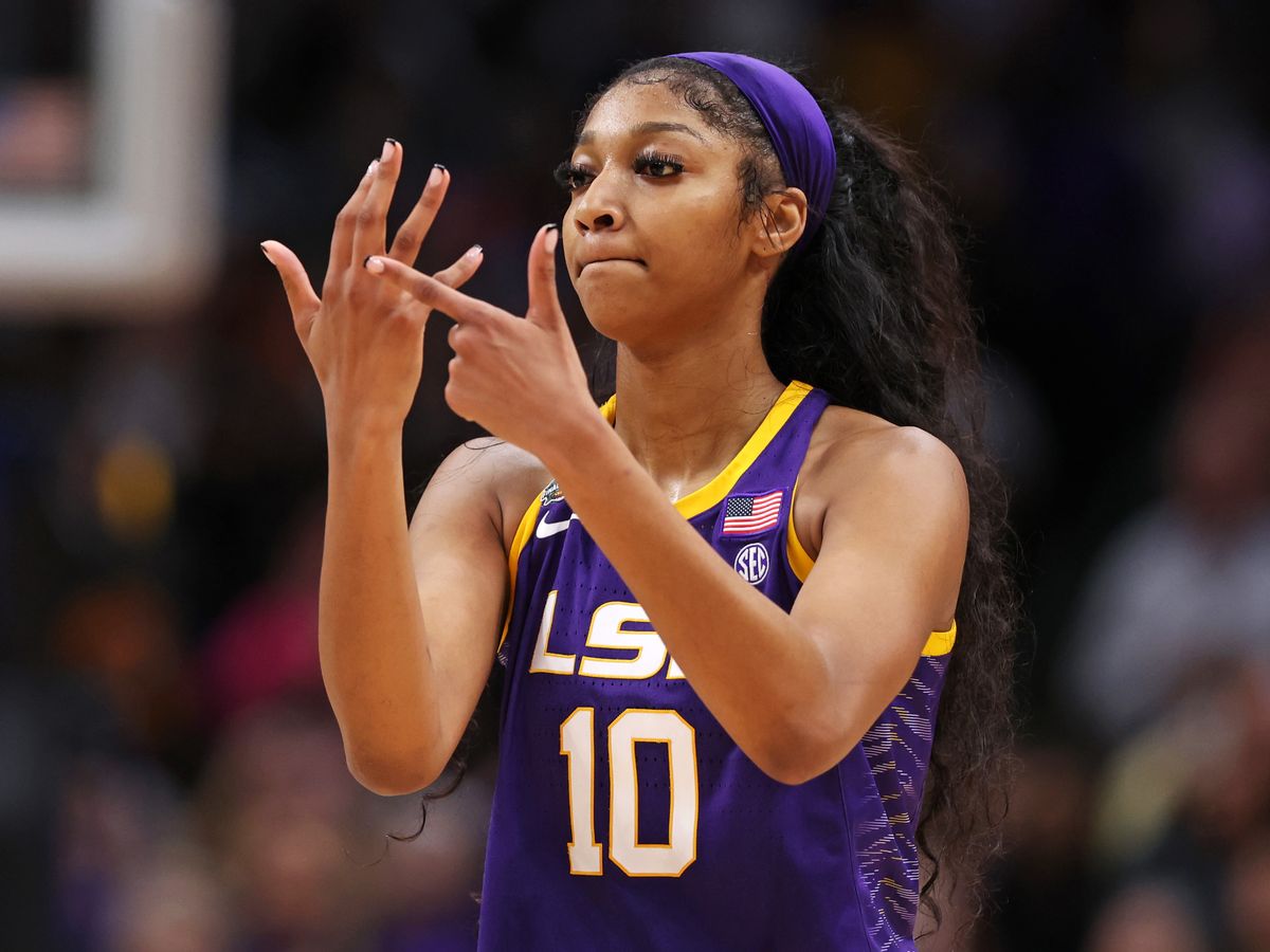 TaraBull tweet media