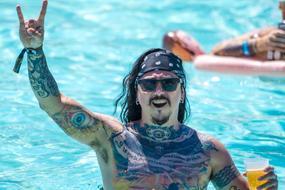 toolinthesand's tweet image. Did you LÆRN TO SWIM?! 🤘 🌊