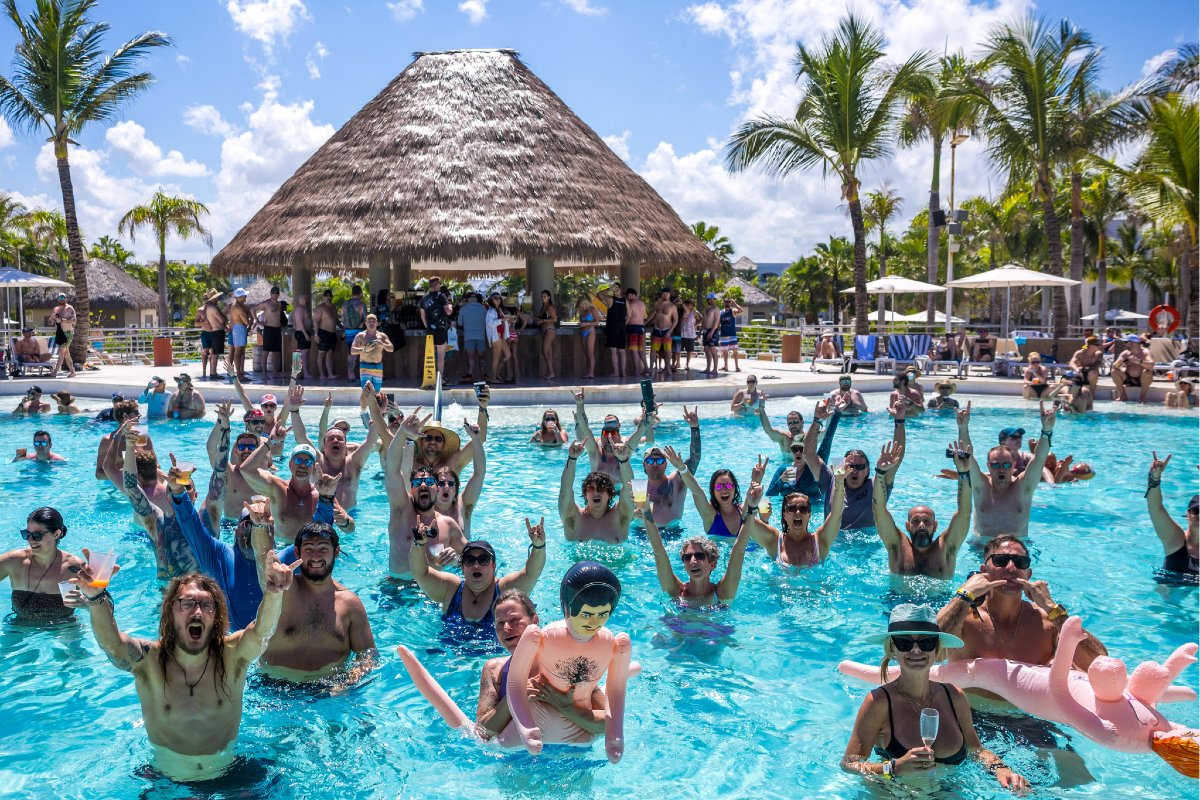 toolinthesand's tweet image. Did you LÆRN TO SWIM?! 🤘 🌊