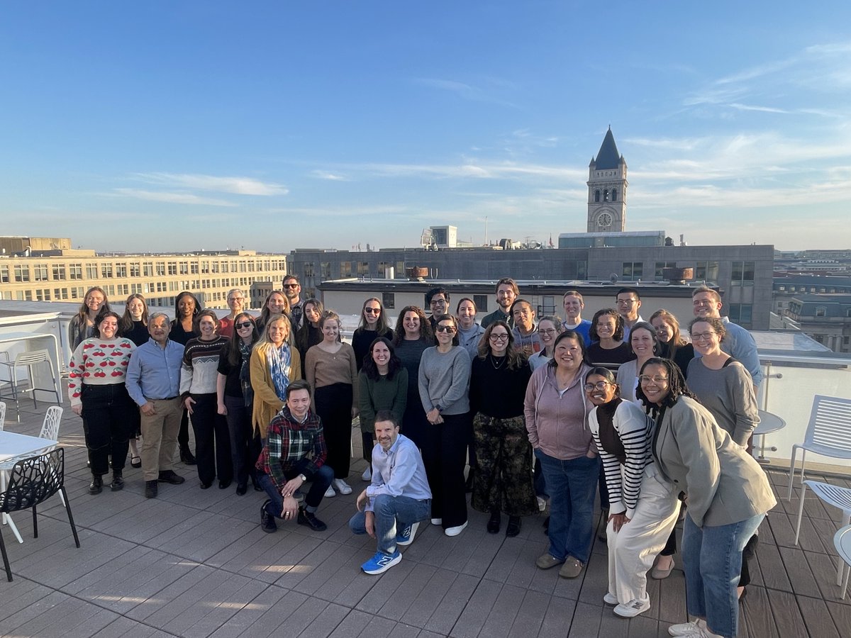 Last week, our Healthy Communities team gathered in person in DC to engage on policy issues &amp; strategies for delivering cleaner air &amp; healthier people in the face of rising pollution &amp; climate change. This amazing group of staff are putting people at the center of EDF's work.🤍🌎