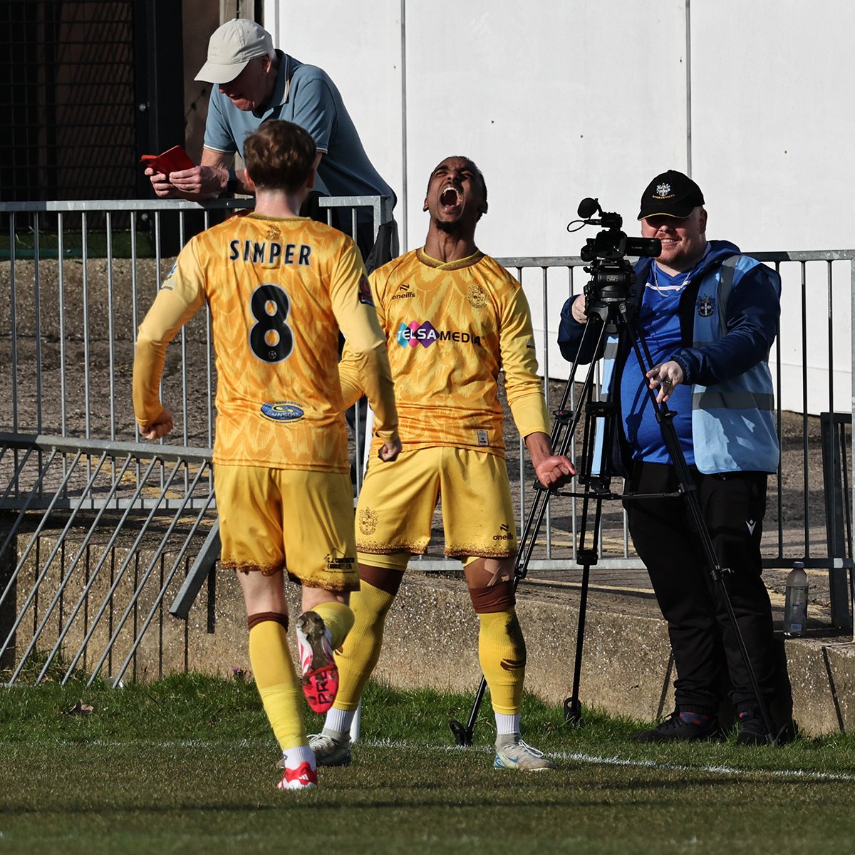 That feeling when you score your first league goal for the club 🥹

#UTFS | #AmberArmy | #SuttonUnited | #ForeverAmber 💛