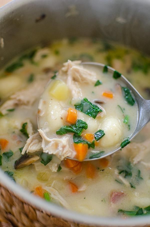 Living_Lou's tweet photo. Chicken gnocchi soup is a meal in itself!

You’ll need olive oil, bacon, chicken breasts, onion, carrots, potatoes, garlic, mushrooms, flour, chicken broth, thyme, gnocchi and spinach. 

RECIPE: https://t.co/LVrU3IzRG9
#ad #foodloversunite https://t.co/UQBV8mjDMO