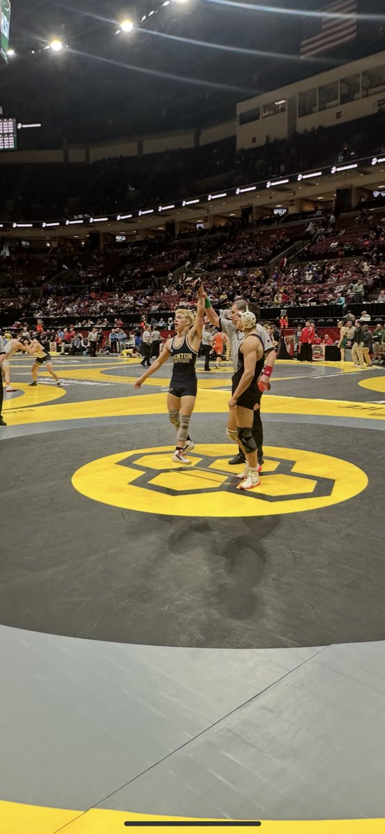 Isaiah Nichols is guaranteed top 8 placement at the OHSAA State Wrestling Tournament!!!
#THEEDGE #Edgewrestling #OHSAA