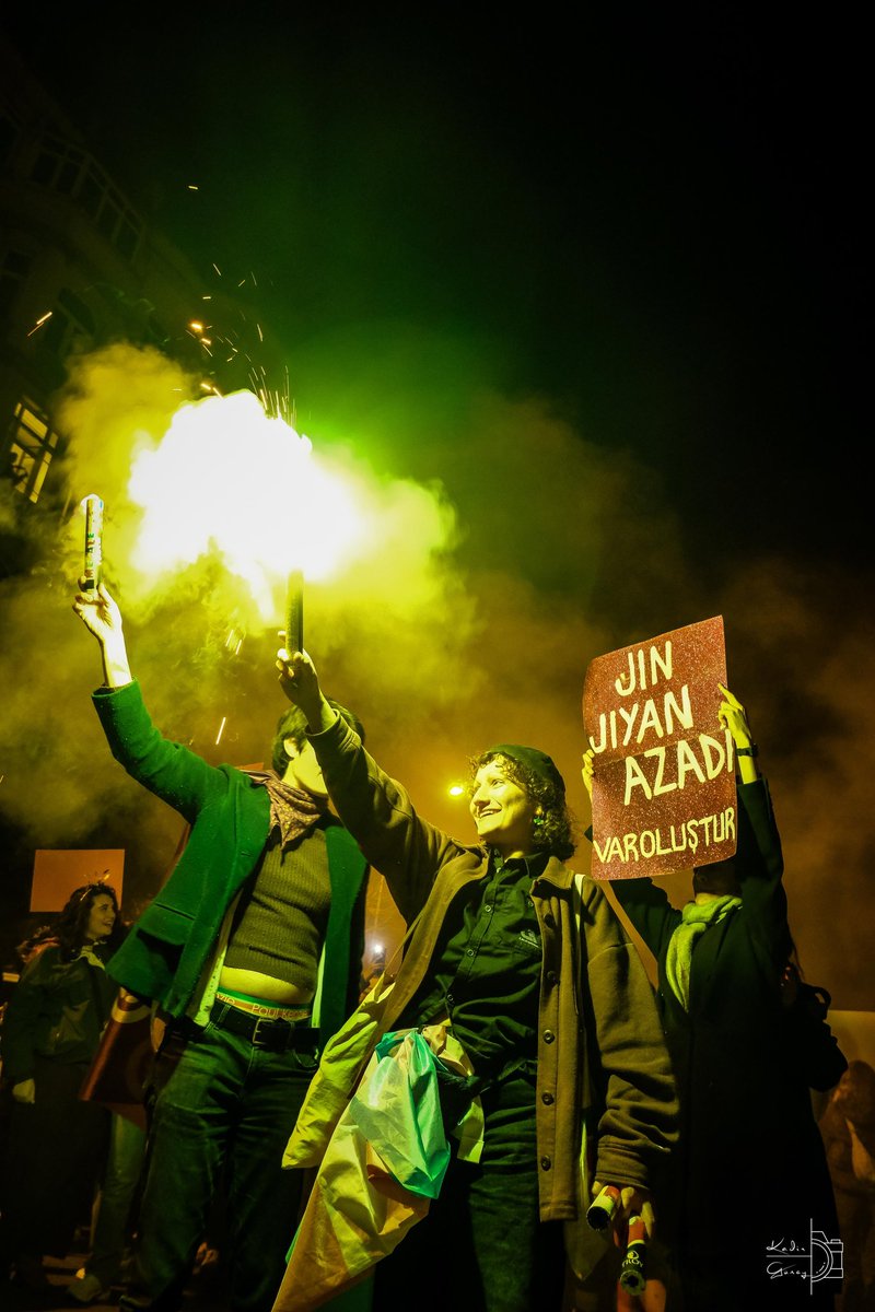 glutensizz's tweet photo. #8M2025 
#FeministGeceYürüyüşü https://t.co/qk0CyfxE5A