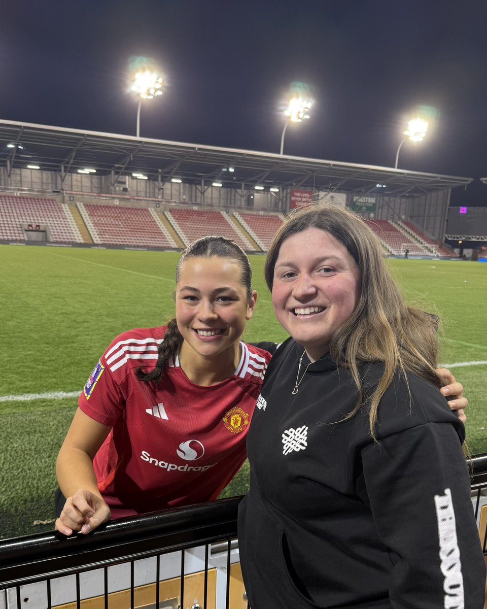 Freya Clothier tweet media