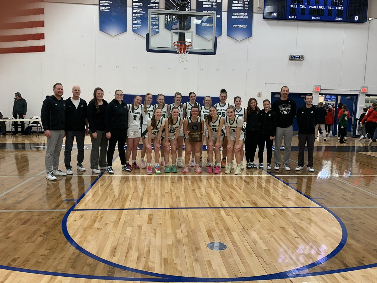 Laconia advances to state with a 57-42 win over Edgerton. #wiaa #wisgb