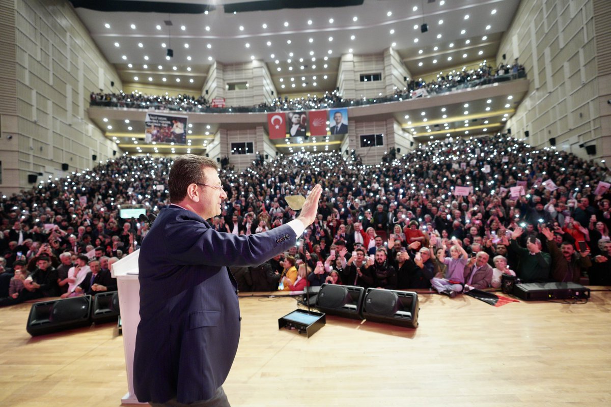 ekrem_imamoglu's tweet photo. Memleketin bereketini kaçıranları önümüzdeki seçimde evlerine göndereceğiz. Kayseri’den, İç Anadolu’dan bu sözü aldık. https://t.co/eGXhjspjUt