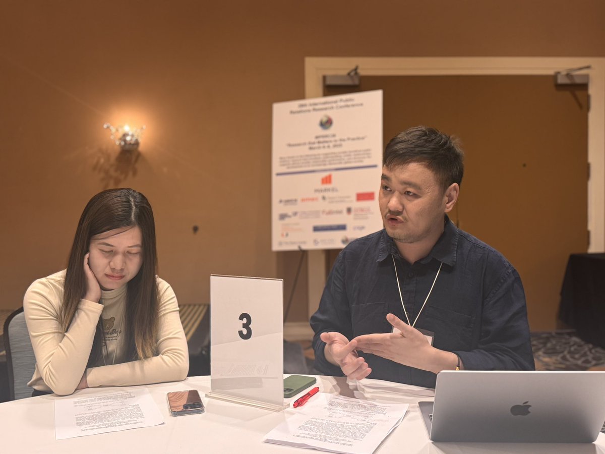New research shows empowering leadership and organizational support enhance employees’ Generative AI efficacy. Communication channels—emails, social media, websites, and meetings—boost AI knowledge sharing and creativity.