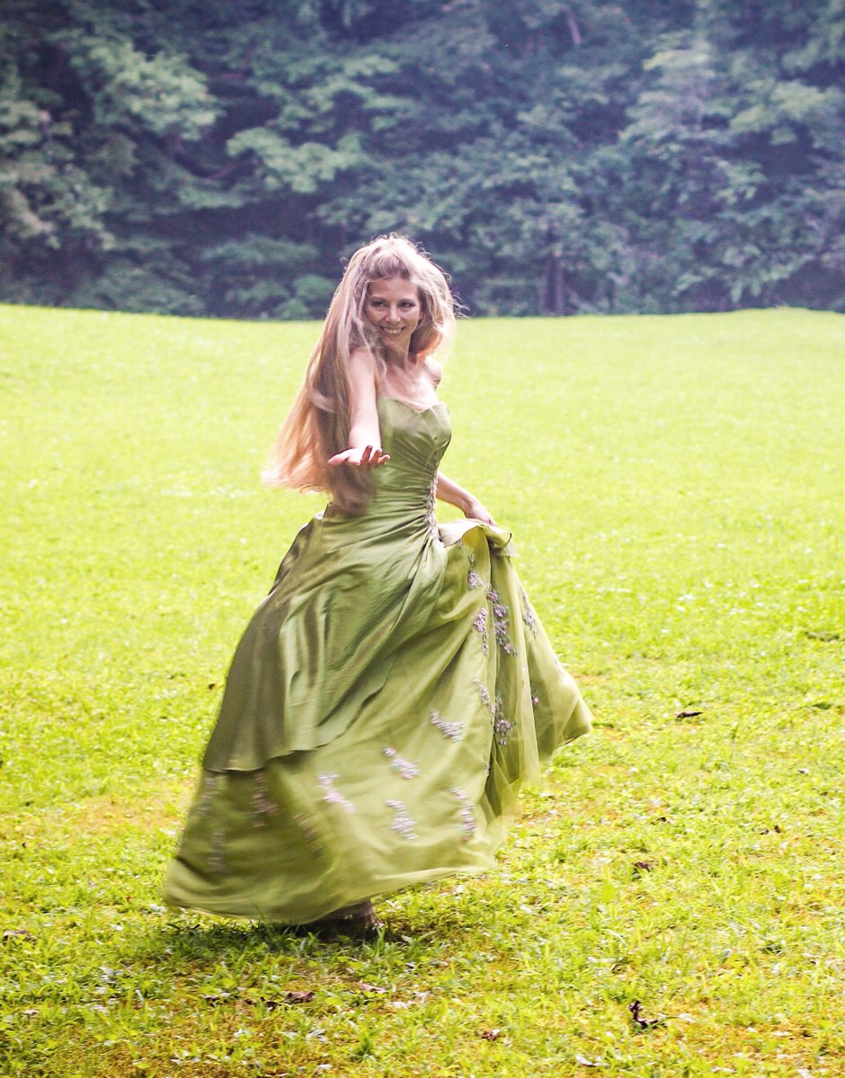 A night concert to start #StPatricksDay with every enchantment🍀Come with me to the Enchanted Forest &amp; to Tír na nÓg, Friday night, March 14th <a href="/MountDora/">Mount Dora</a> #Florida - Advance tickets at box office at 352-383-2165 or at➡️ci.mount-dora.fl.us/Calendar.aspx?… #mistyposeymusic #celtic #irishsongs