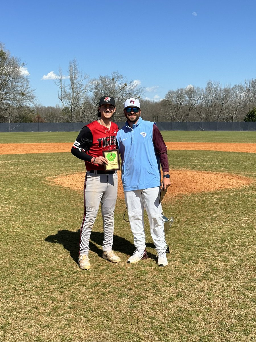 Congrats to our All Tournament players from this weekends Fountain Inn Classic

<a href="/FuryBasebll/">Fountain Inn Baseball</a> - Joel Irizarry (<a href="/irizarry21/">Joel Irizarry</a> )

<a href="/BRTigerBaseball/">Blue Ridge Baseball</a> - Owen Miller