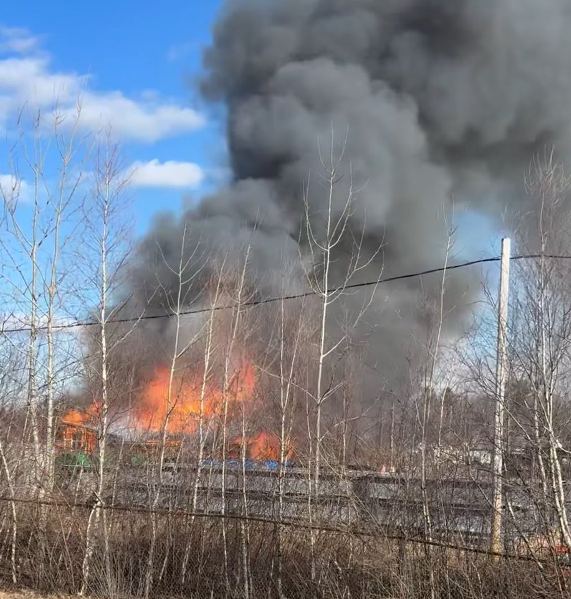 MaFireEMS's tweet image. 4th alarm of fire Billerica Ma, orders of Car 10