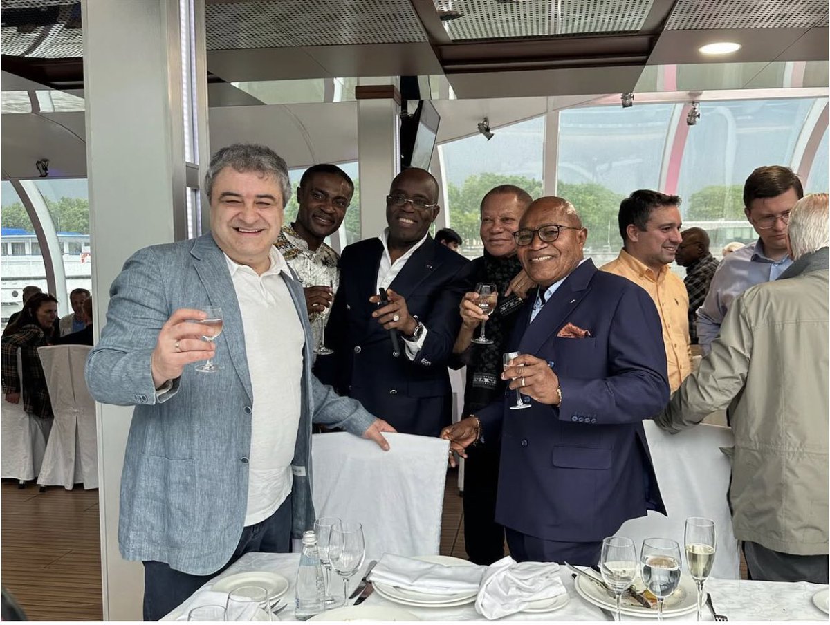 lilly9320's tweet photo. Russia 🇷🇺 Moscow dinner 🥘 of the Grand Master before the Assembly of Grand Lodge of Russia 

#AIart #JHOPE #LCDLFAlIStars #ViratKohli #WomensDay2025 https://t.co/6XsoeZzGXC