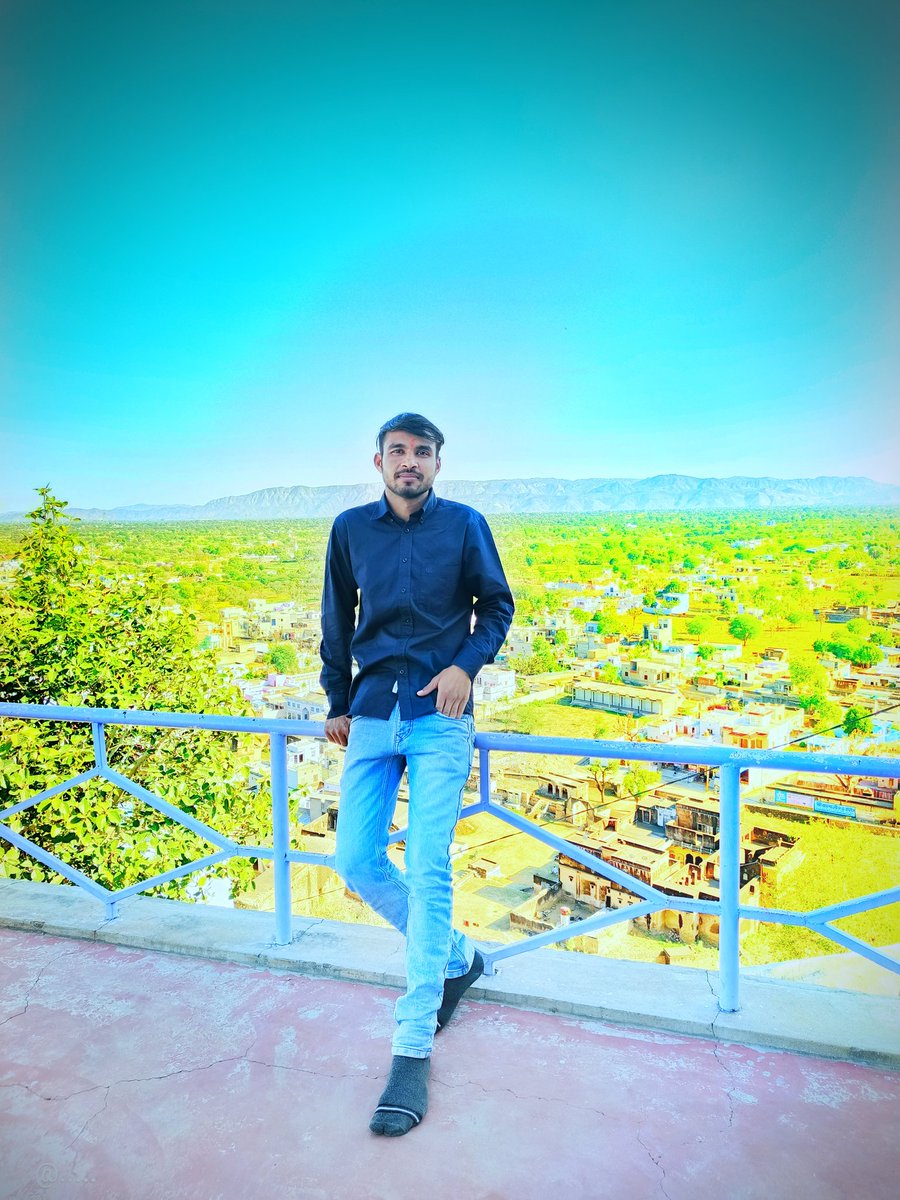 tulsidhal's tweet photo. At sikar...#sikar #NewDAy #Poster #JHOPE # https://t.co/QO8IdnpVPQ