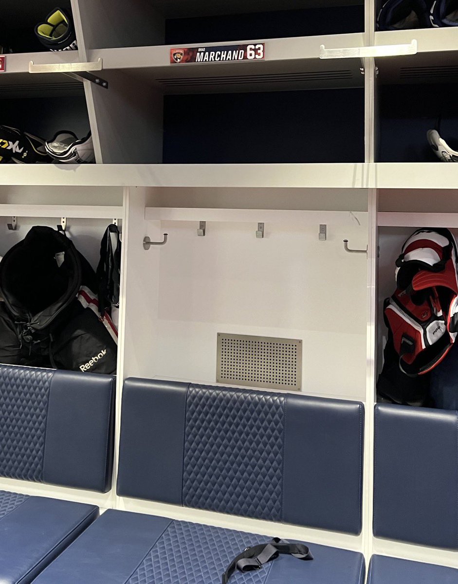 spittinchiclets's tweet image. Want to ruin a Bruins fans day? Show them this. 

(via @KatieEngleson)