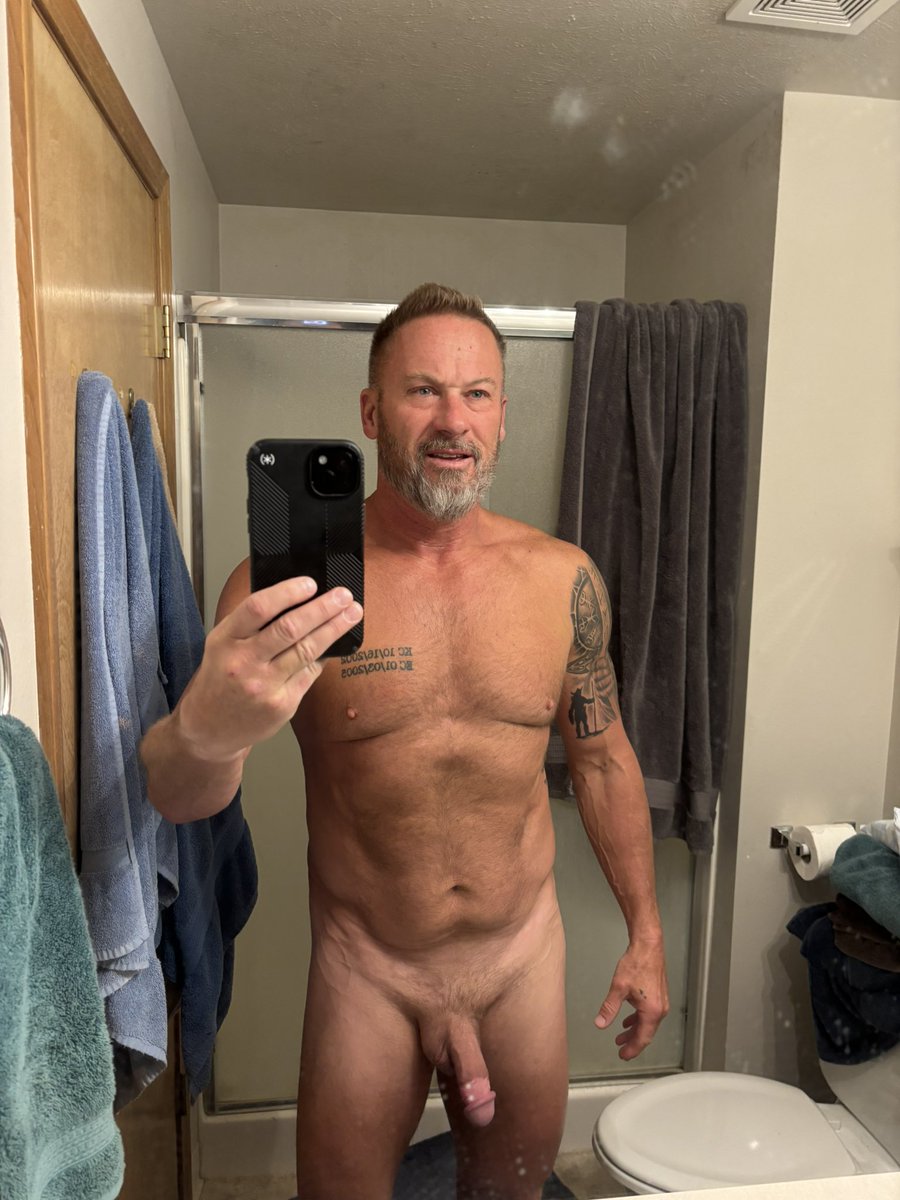 Back from Mexico, wish I could hang on to this tan!  Already missing the beach. 
#daddy #zaddy #over50 #swingers #onlyfans