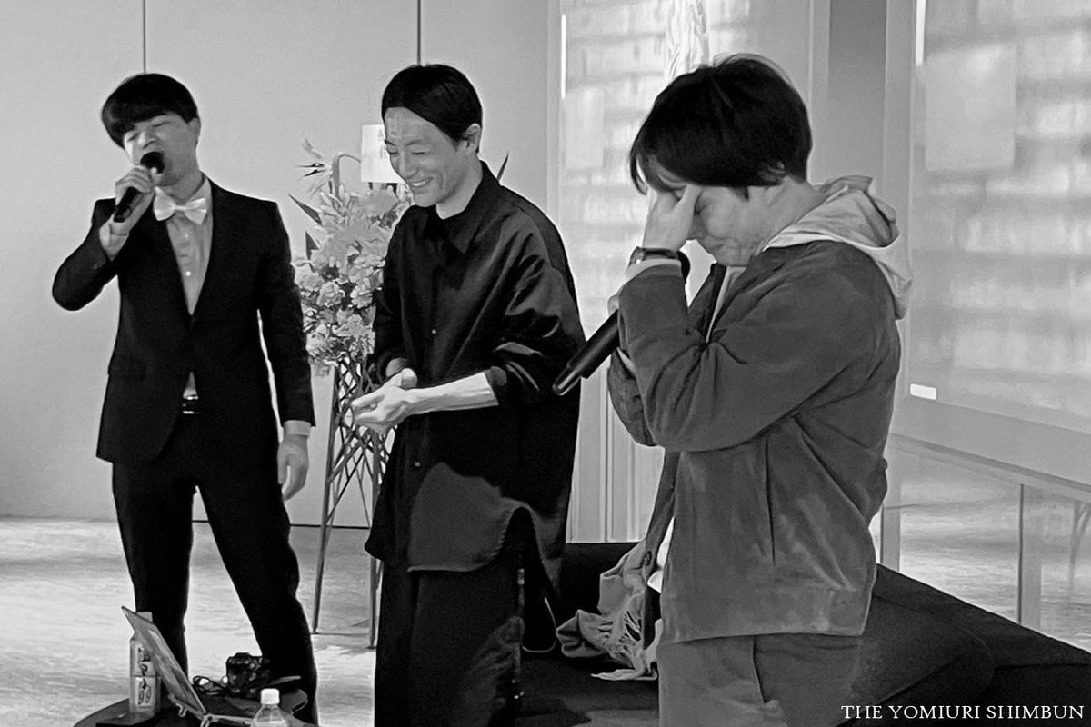 tshashin's tweet photo. [御礼]

佐々木勇気八段とのフォトドキュメント第37期竜王戦出版記念イベント、ありがとうございました。
とても楽しく幸せな時間でした。
字数が足りないので手書きしました（若杉）

▽ イベントの様子は
https://t.co/DaMMFr3b8v

#竜王戦 #佐々木勇気  #高橋佑二郎 #勇気イベント #竜王戦写真集 https://t.co/4oJjR5Ovti