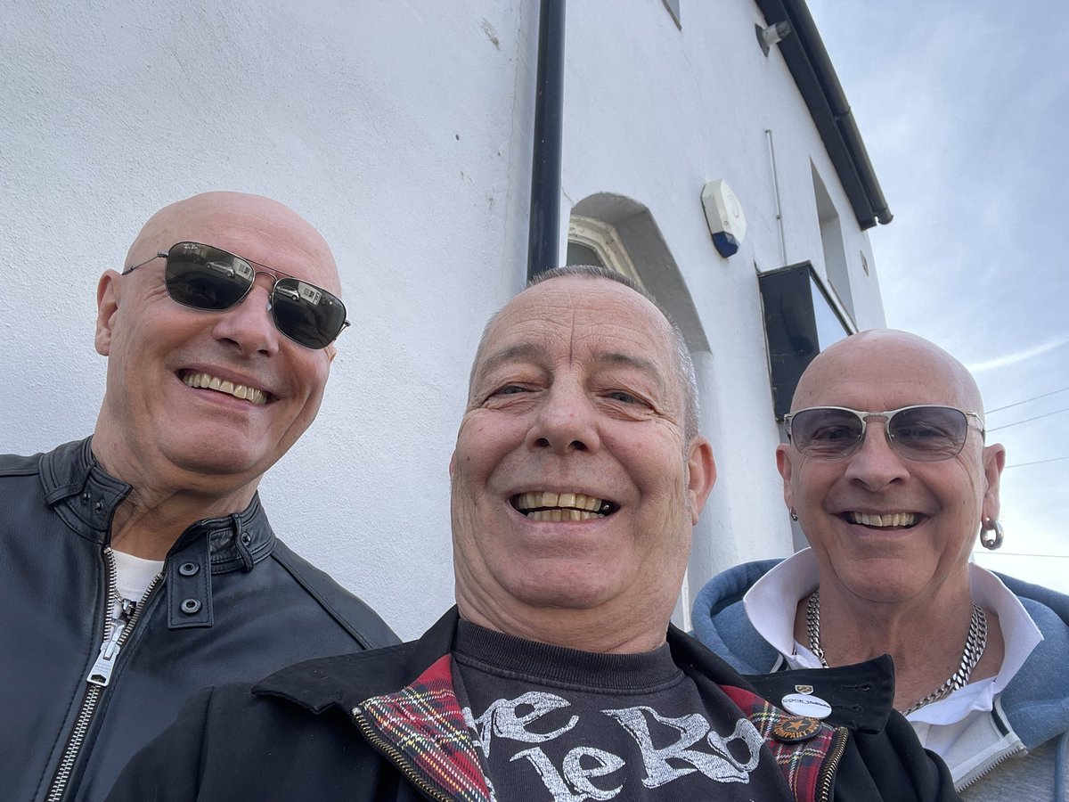 Always good to bump into these 2 <a href="/TheFreds/">Right Said Fred</a> <a href="/RichardFairbra9/">Richard Fairbra9</a>