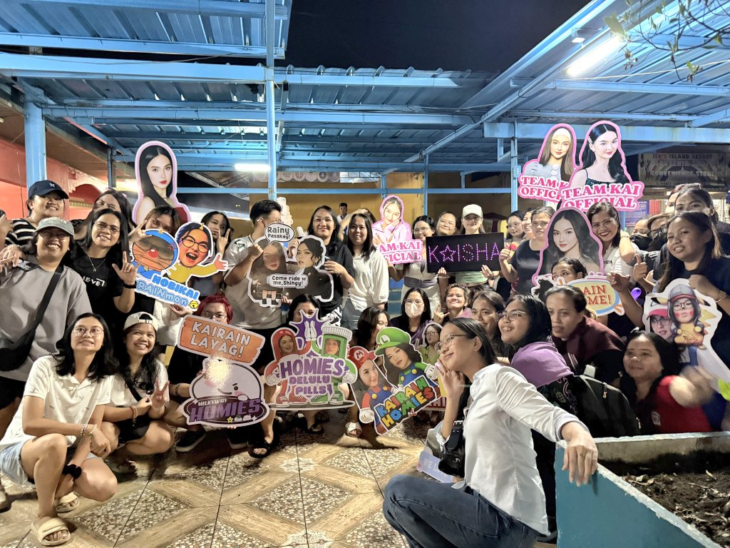 TeamLiveForKai's tweet photo. Kaimates, Homies, and Raindears!

Thank you, everyone, for supporting Kaisha in this event! A special shoutout to those who traveled all the way from Manila to Bulacan—we truly appreciate your dedication and love for Kai! 🩷

KAI WAVES JEDSNIGHT
#KaiMontinola | @kakaimontinolaa https://t.co/xXdMyv6c3k