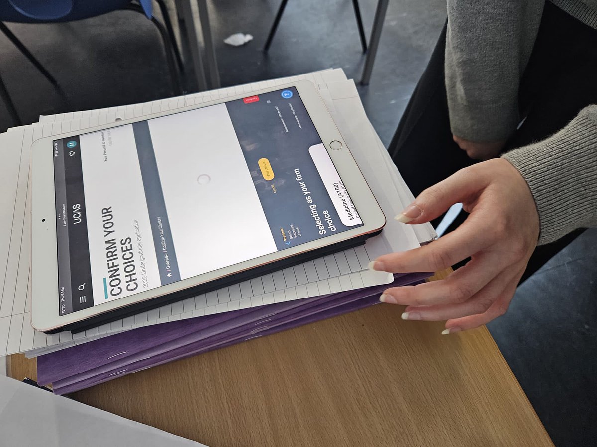 Cant_sixthform's tweet image. We've had a busy week @Cant_sixthform @cantonianhs from wearing red for St David's Day celebrations and Sixth Form students peer mentoring KS3 in RE through to making #Big Decisions consolidating their Firm and Insurance choices @ucas_online 馃槉
