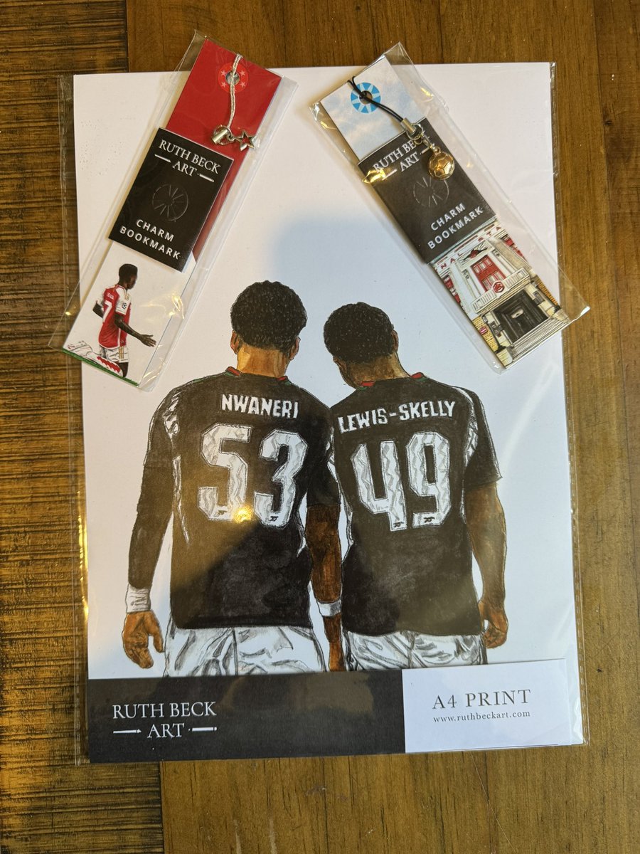 🚨#Giveaway Alert🚨 

In the event we can secure a victory over Man Utd

A lucky follower will win two of my Custom Arsenal Bookmarks with charms and an A4 print of my Nwaneri &amp; Lewis Skelly painting.

All you need to do is Follow me, Like and Repost this post. 

#MNUARS