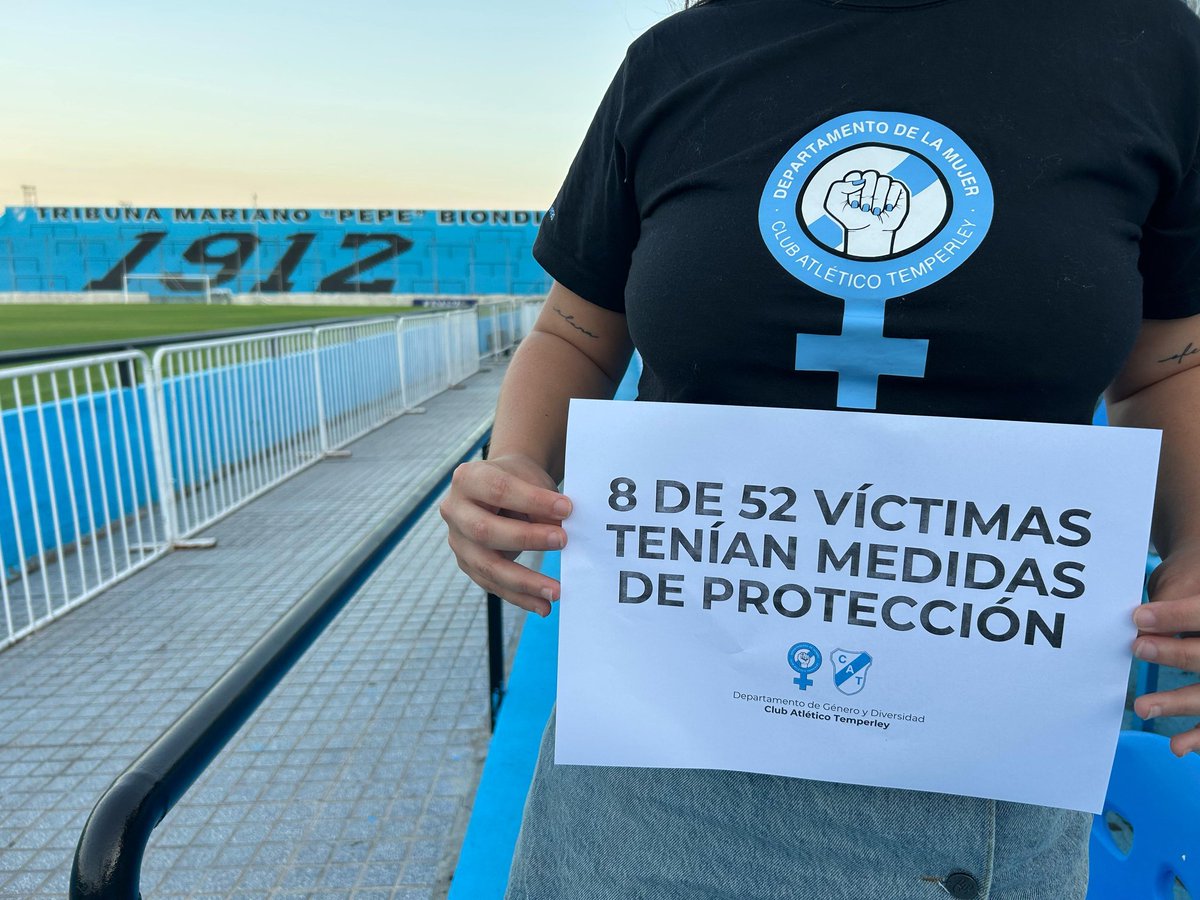 TemperleyOK's tweet photo. ✊🏼🙋🏽‍♀️ En este #8M reafirmamos nuestro compromiso con la construcción de una sociedad más igualitaria y libre de violencias.

Acompañamos a nuestras deportistas, hinchas, socias y trabajadoras en esta jornada de lucha y reflexión. https://t.co/o2wFwoQ5yw